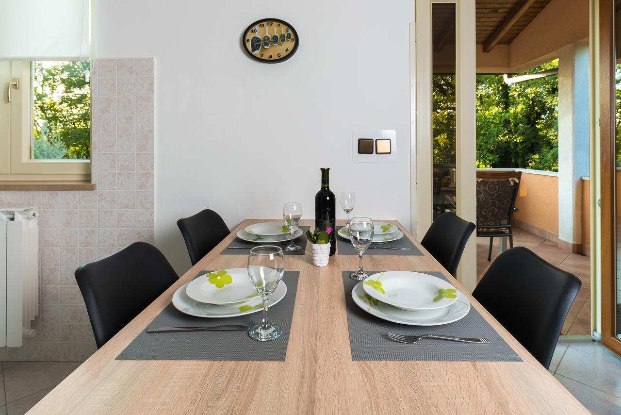 Apartments Karlo & Ivona لابين المظهر الخارجي الصورة